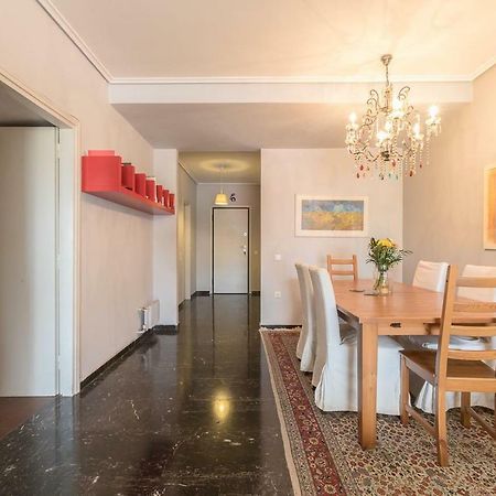 Spacious & Modern Flat In Heart Of Atena Exterior foto